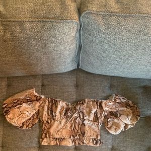 Snake skin print “corset” crop top with puff sleeves